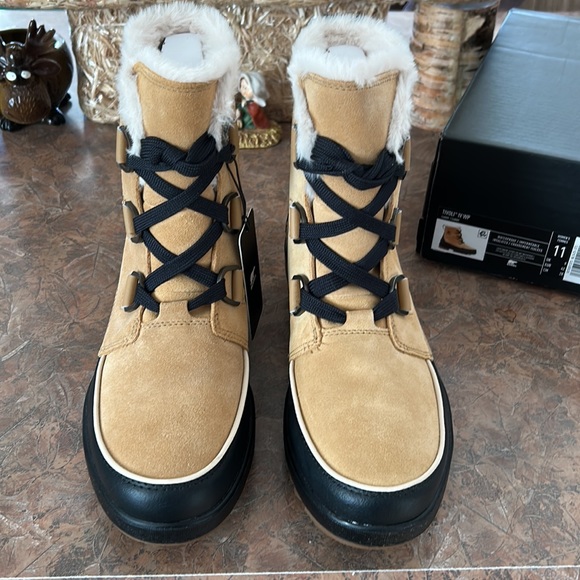 SOREL Women’s TIVOLI IV Boots - Picture 10 of 13
